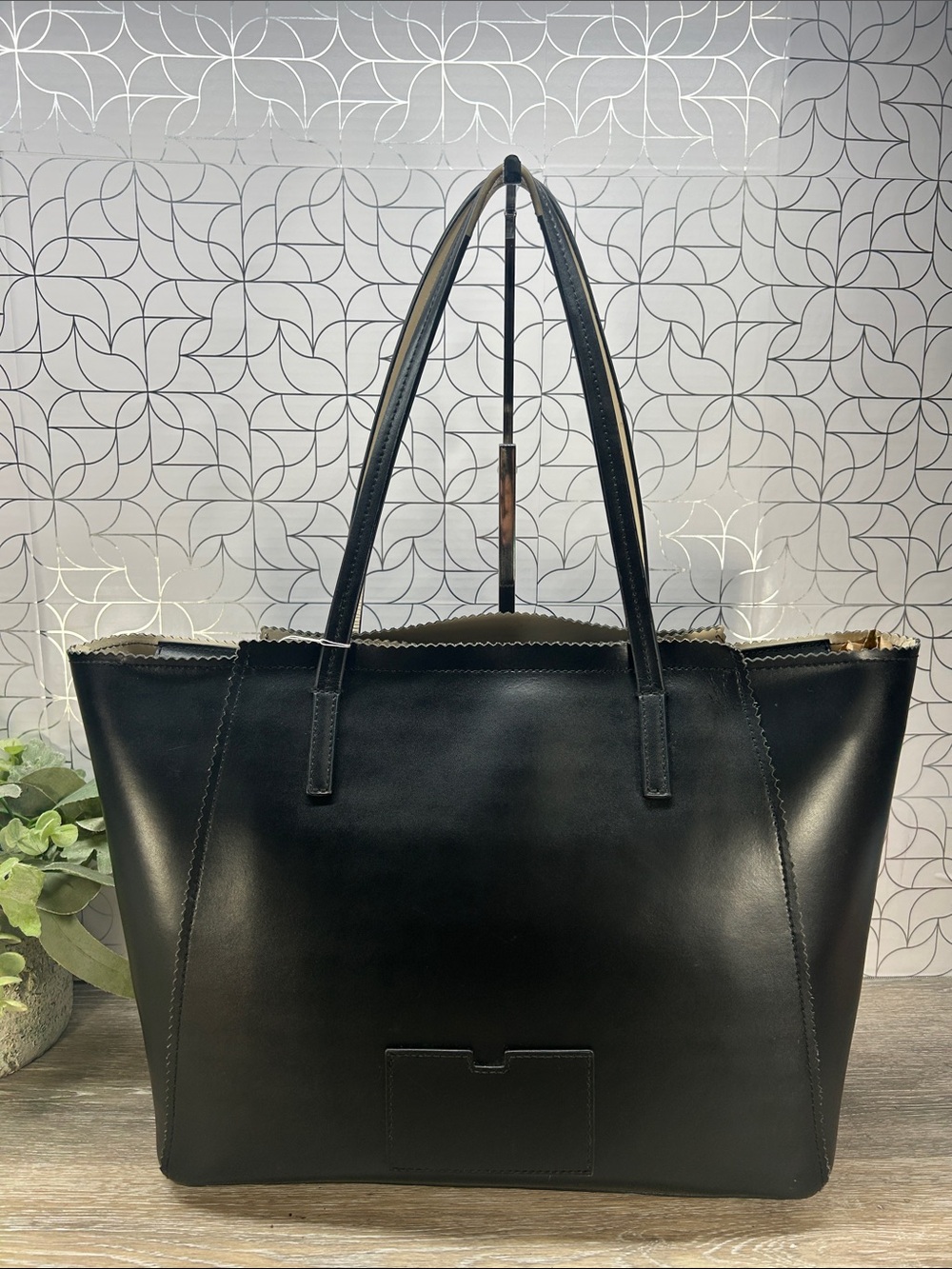 2350 kate spade New York Black Leather Tote Bag 265752350 - Picture 2 of 12